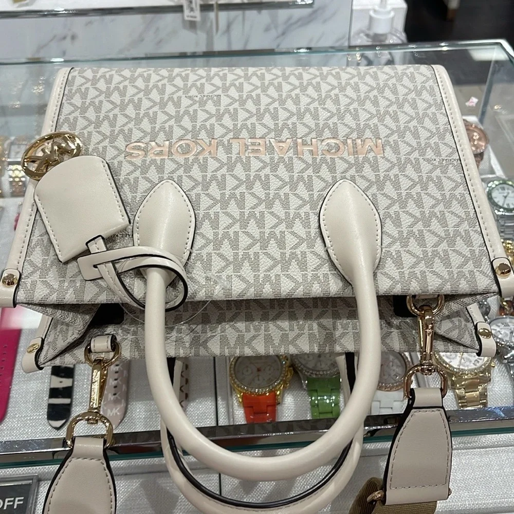 Michael Kors Mirella Small Signature Logo Crossbody Shopper TZ XBODY Bag
LT CRM - Picture 14 of 16